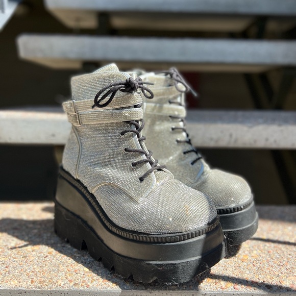 Demonia Shoes - DEMONIAS SIZE 9 SPARKLY